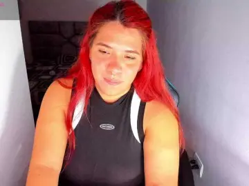 Karlathompson  live sex cam