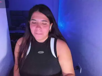 Karlathompson  live sex cam