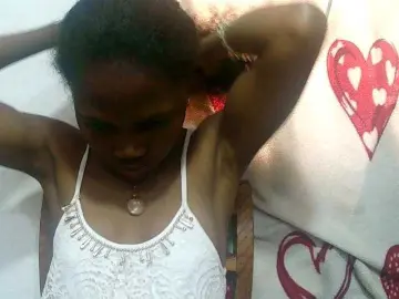 Santatriniaina  live sex cam