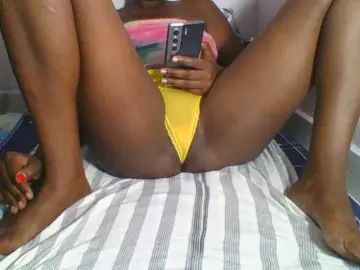 Silentqueen93  live sex cam