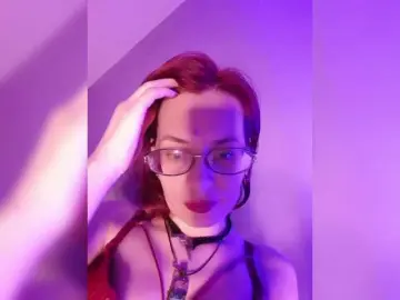 AnaliMilana  live sex cam