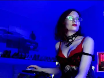 AnaliMilana  live sex cam