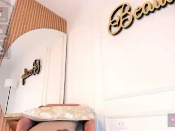Sabrinacherry  live sex cam
