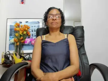 Aries-Mature  live sex cam