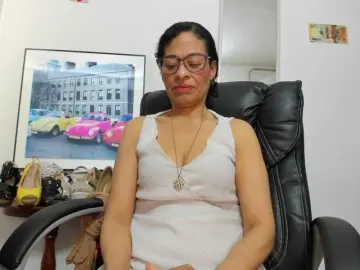 Aries-Mature  live sex cam