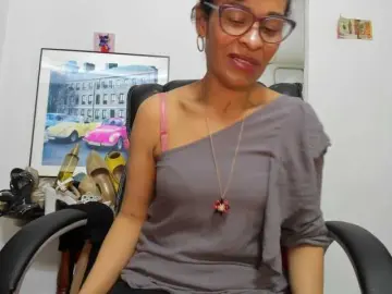 Aries-Mature  live sex cam