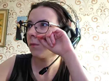 BirdieChuyangher  live sex cam