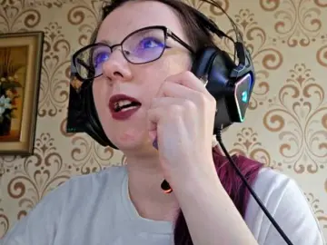 BirdieChuyangher  live sex cam