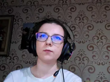 BirdieChuyangher  live sex cam