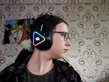 BirdieChuyangher  live sex cam
