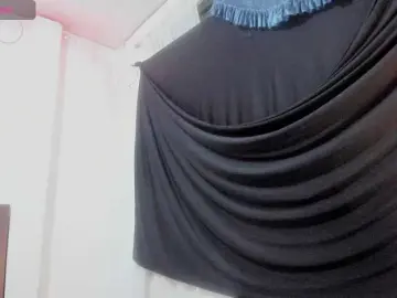 LatinaStepStar  live sex cam