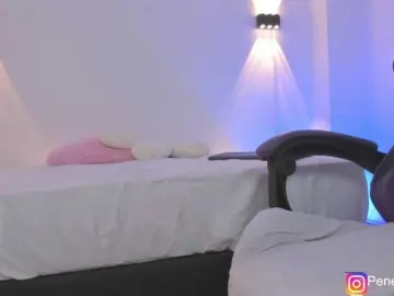 Penelope22x  live sex cam