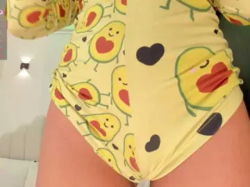 AmberLewis  live sex cam