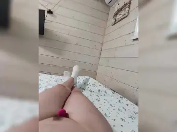 Angelia22  live sex cam