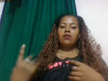 Barbie12  live sex cam
