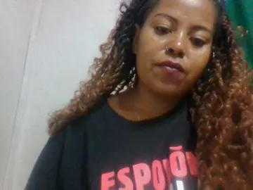 Barbie12  live sex cam