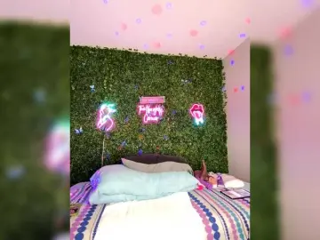 BigButtSarena  live sex cam