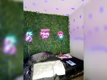 BigButtSarena  live sex cam