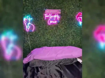 BigButtSarena  live sex cam