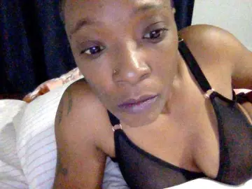 Crybaby212  live sex cam