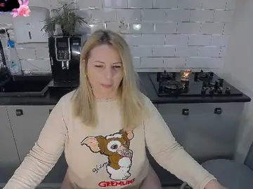 EllaSwan  live sex cam