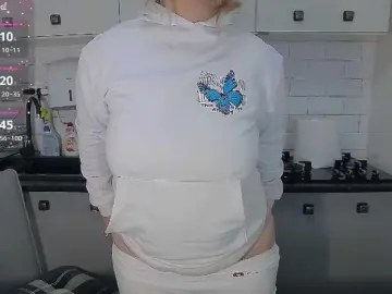 EllaSwan  live sex cam