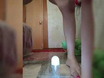 Heavenly-Wings  live sex cam