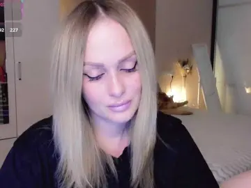 LibbyNora  live sex cam