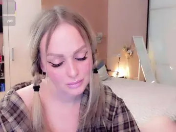 LibbyNora  live sex cam