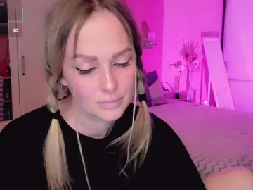 LibbyNora  live sex cam