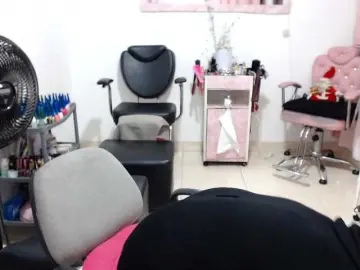 Titsbiglovers  live sex cam