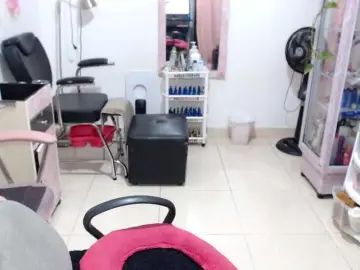 Titsbiglovers  live sex cam