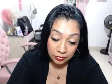 Titsbiglovers  live sex cam