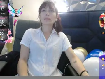 -yuyi  live sex cam