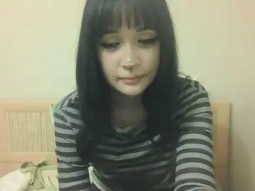 AldaLalonde  live sex cam