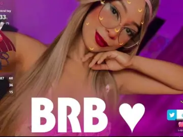 AnnieBlu3  live sex cam