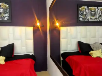 Erika-Thompson  live sex cam