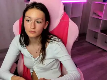 Golden-Whisper  live sex cam