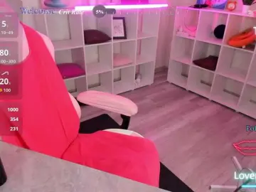 Golden-Whisper  live sex cam