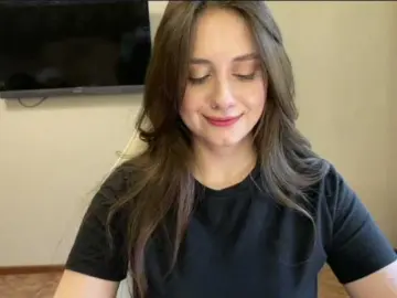 MilanaShalf  live sex cam