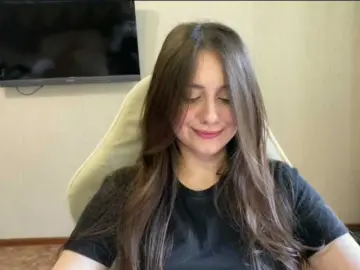 MilanaShalf  live sex cam