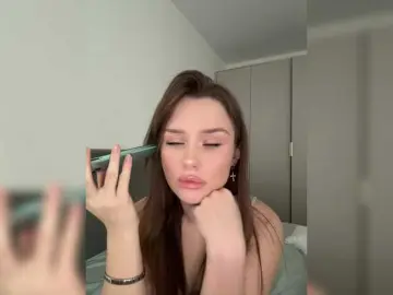 Tati16  live sex cam