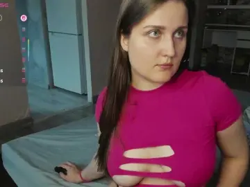 Vikki-Snake  live sex cam