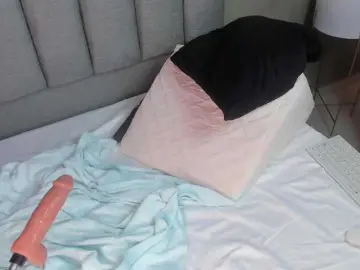 Cataleya69p  live sex cam