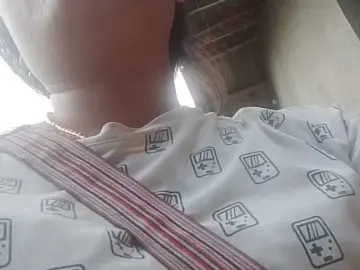Lyna23  live sex cam