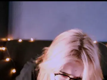 Mymoonstar  live sex cam