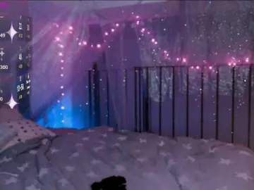 Mymoonstar  live sex cam