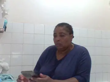 Pussylips53  live sex cam