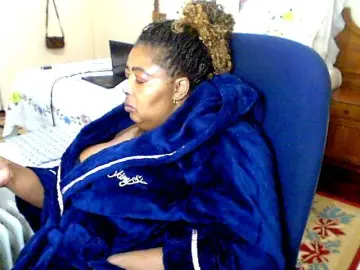 Pussylips53  live sex cam