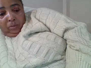 Pussylips53  live sex cam
